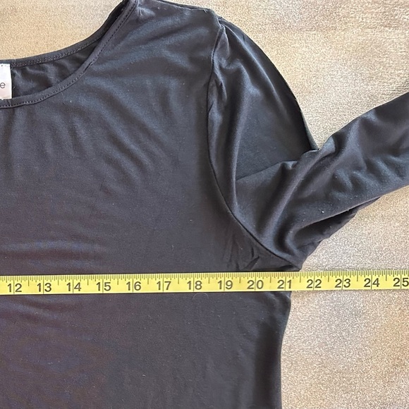 Bell France Black Blouse with Roll Tab Sleeve (731) - Picture 8 of 12